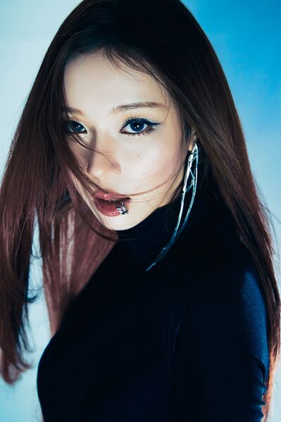 File:Winter - Drama promo2.jpg