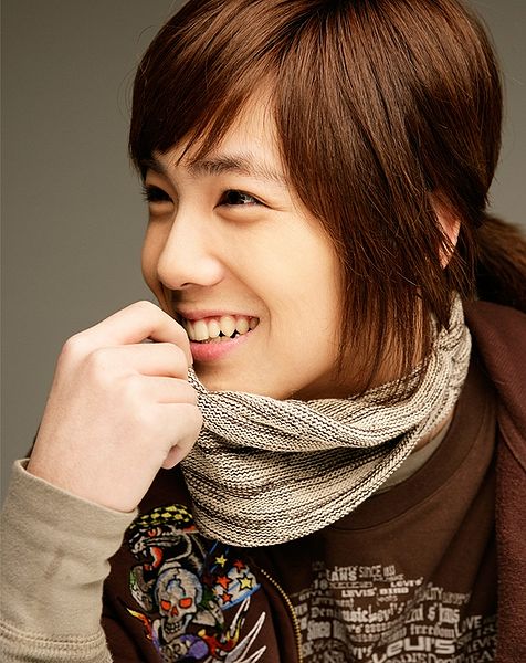 File:Lee Hong Ki 2007.jpg