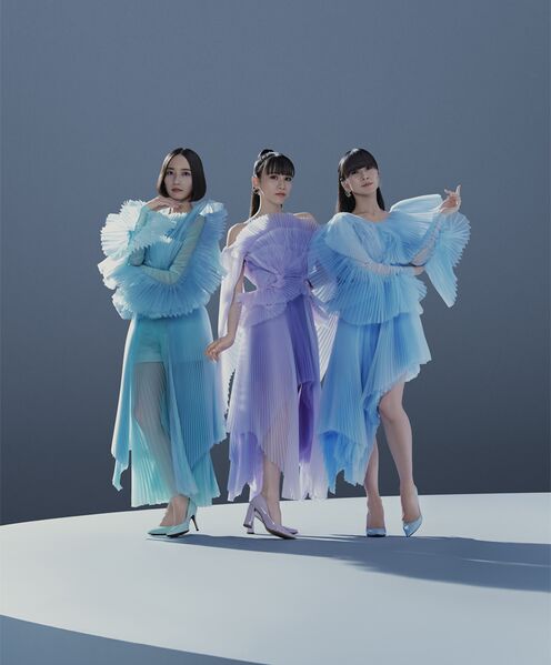 File:Perfume - Moon promo2.jpg