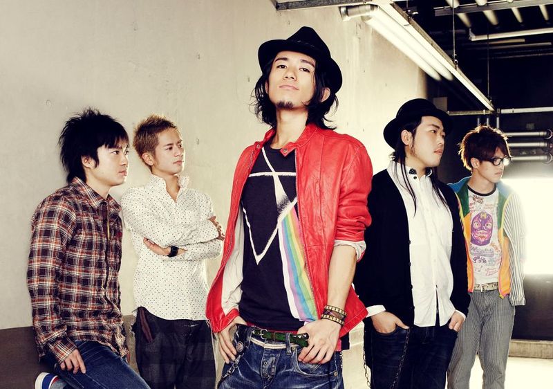 File:BEAUTIFULSUNROCKATRENCHPROMO2.jpg