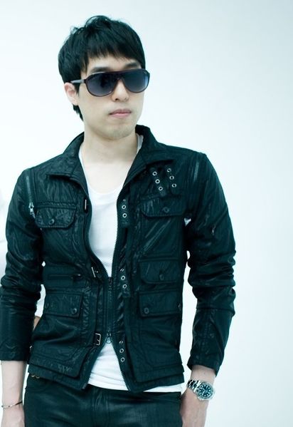 File:DJ Clazzi.jpg