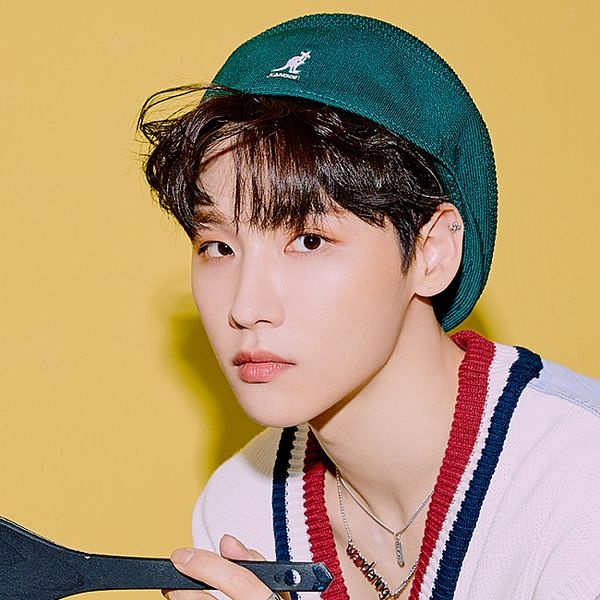 File:Woong - VIVID promo.jpg
