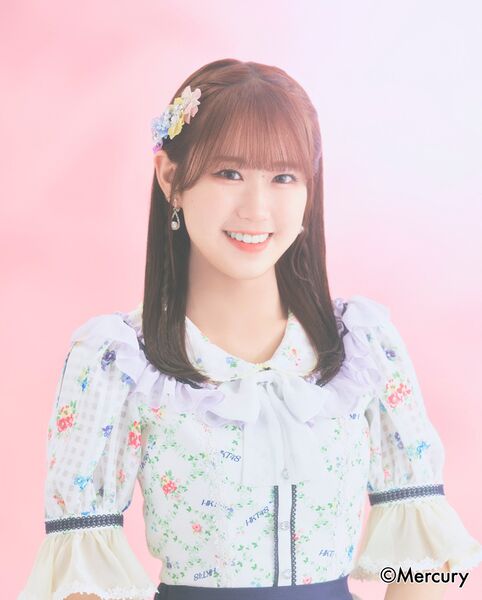 File:HKT48 Kawahira Hijiri 2023.jpg
