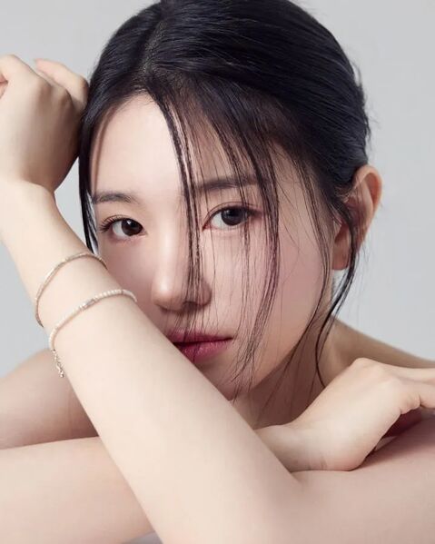 File:Lee Nayeon.jpg