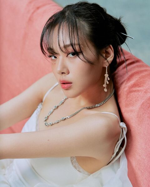 File:BIBI - Gamyeonmudohoe promo.jpg