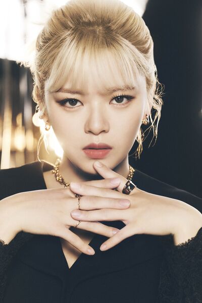 File:Jeongyeon - Celebrate promo.jpg