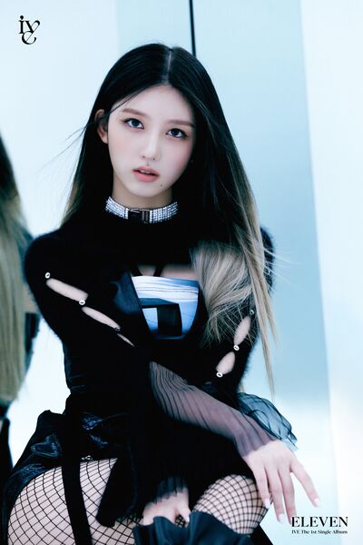 File:Gaeul - ELEVEN promo.jpg