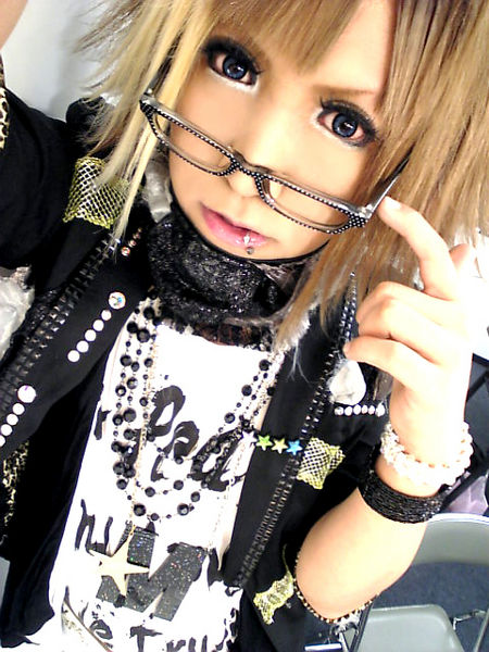 File:Shiina-Mio.jpg