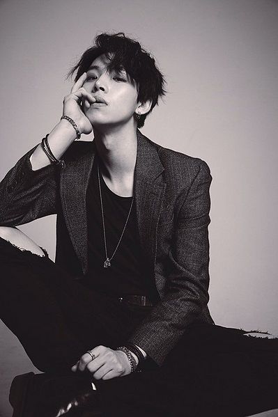 File:Be-Blossom-Junhyeok.jpg