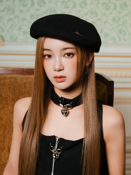 File:Miu - WHO I AM promo.jpg