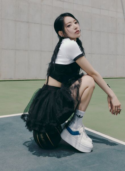 File:Sakura - UNFORGIVEN promo2.jpg