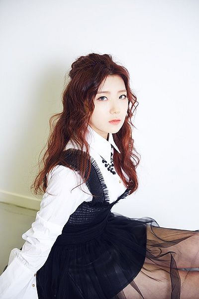 File:Yuem - Michindeusi promo.jpg
