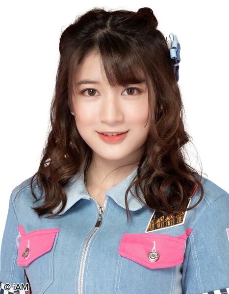 File:BNK48 Nink 2019-2.jpg