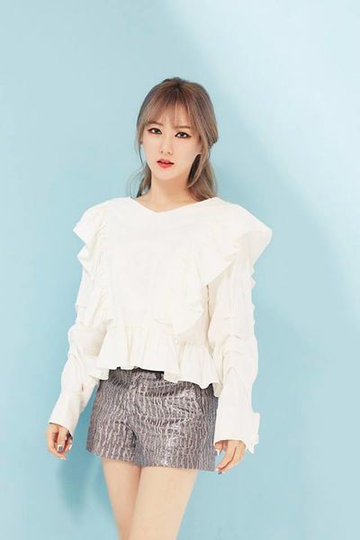 File:WEGIRLS YeHana.jpg