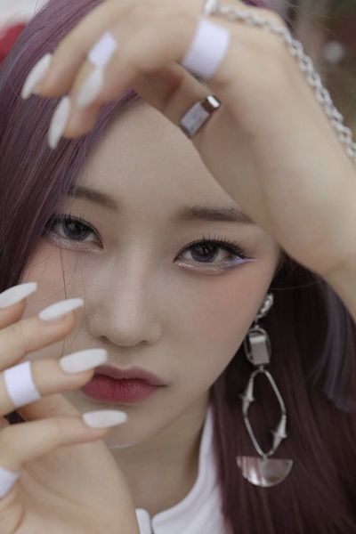 File:Dajeong - TEMPTATION promo.jpg
