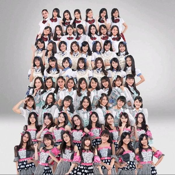 File:JKT48 Sep 2018.jpg