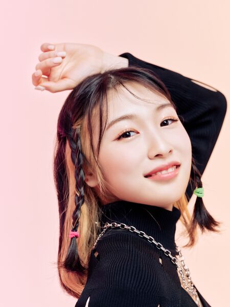 File:RINKO - SOMEBODY promo.jpg