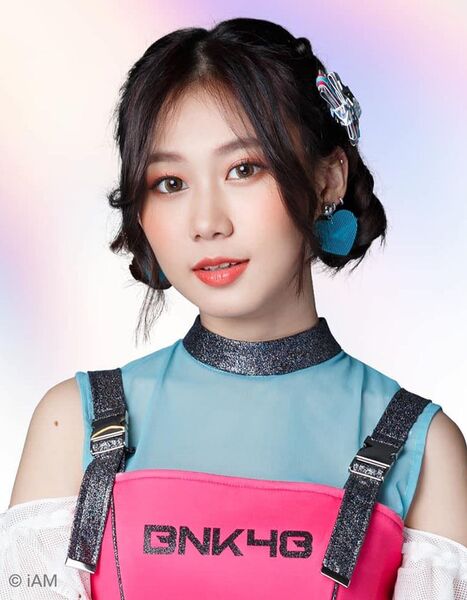 File:BNK48 Mind 2021.jpg