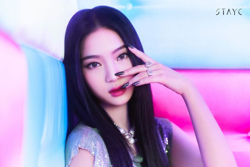 File:Isa - YOUNG-LUV.COM promo.jpg