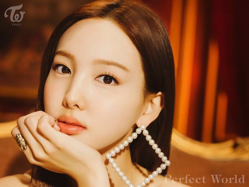 File:Nayeon - Perfect World promo.jpg