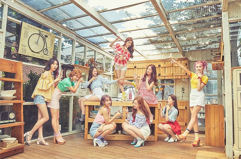 File:MOMOLAND - Freeze! promo.jpg