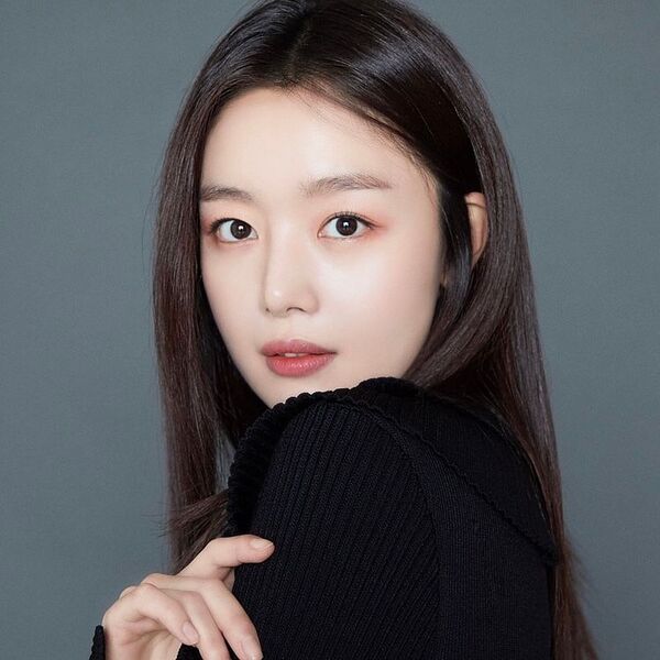 File:Han Sun Hwa.jpg