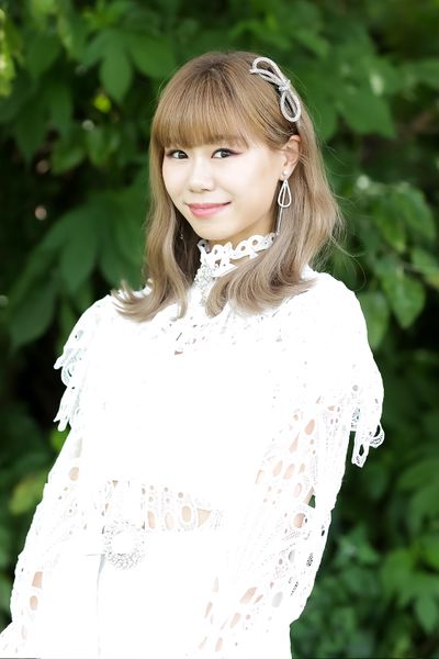 File:Posh Girls Niina.jpg