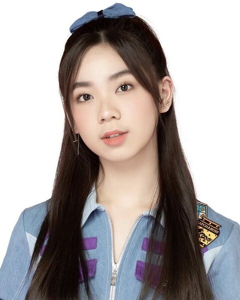 File:BNK48 Pun 2019-2.jpg