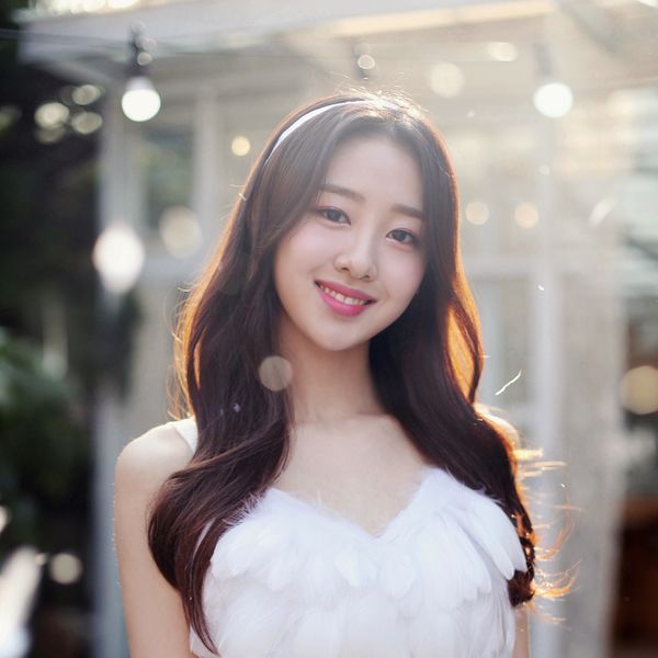File:LOONA Yves.jpg