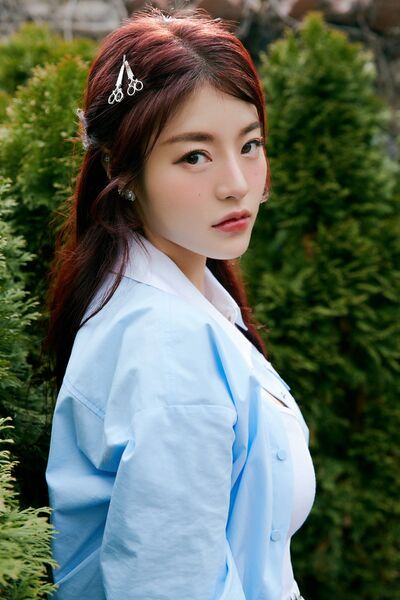 File:Yuyeon - Quest promo.jpg