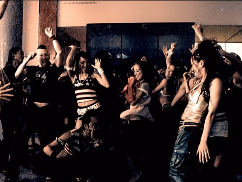 File:AyumiHamasaki-Greatfuldays-PV.jpg