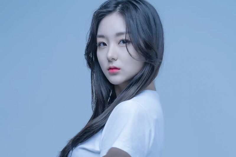 File:IOLITE Minjung.jpg