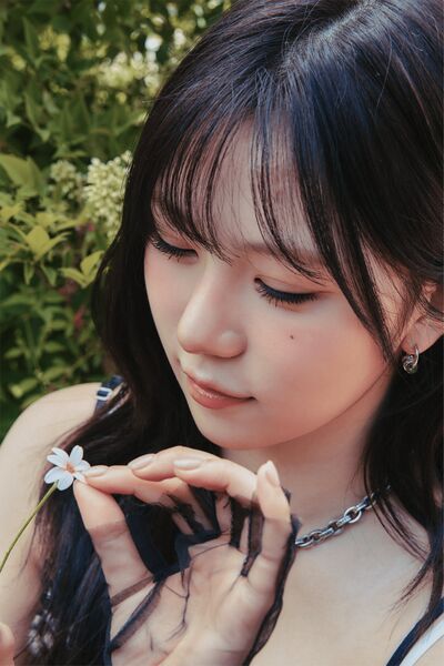 File:Taerin - sweet tang promo.jpg