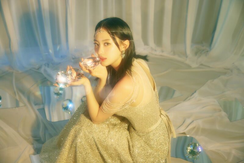 File:Nahyun - REVIVAL promo.jpg