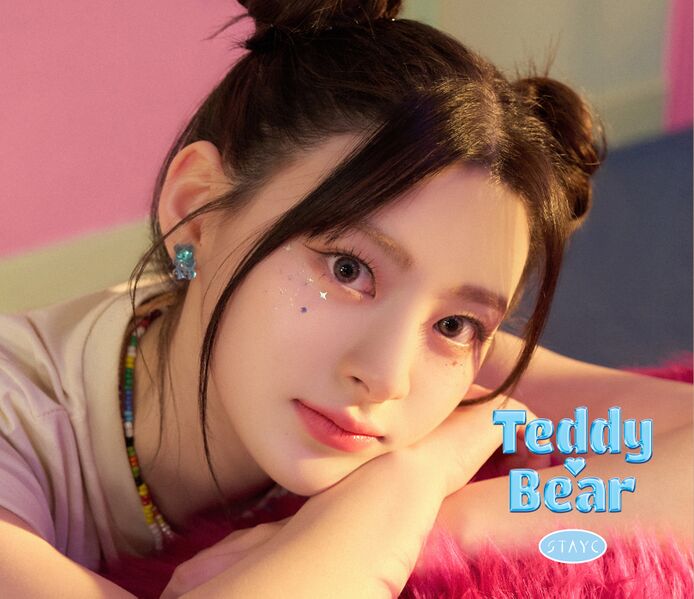 File:STAYC - Teddy Bear SEEUN.jpg