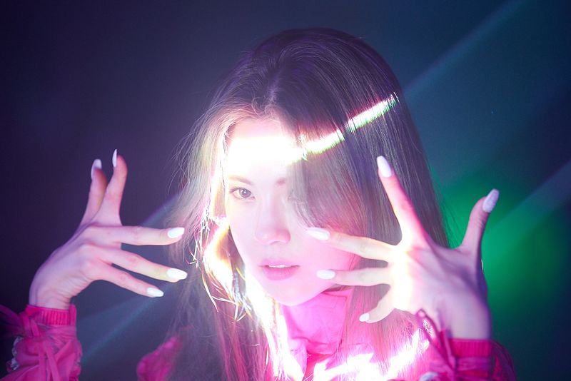 File:Dayeon - DDALALA promo.jpg