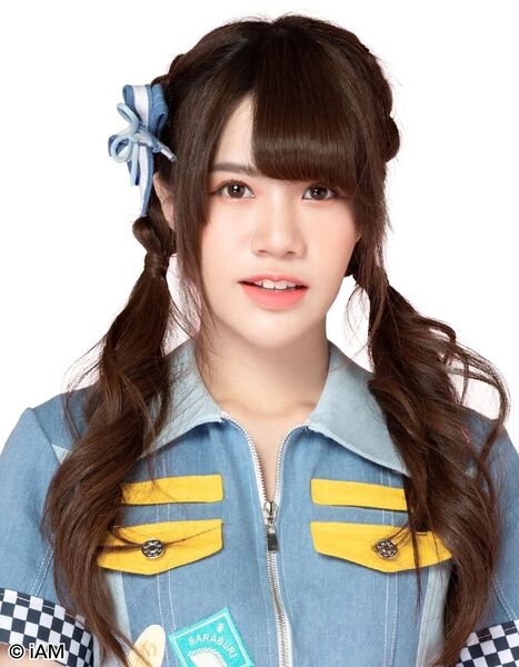 File:BNK48 Korn 2019-2.jpg