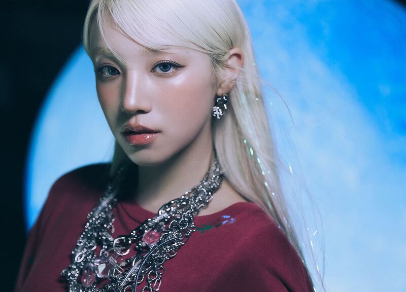 File:Yuqi - Motivation promo2.jpg