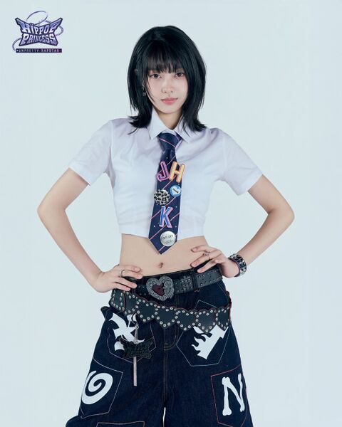 File:Min Jiho - HIP POP PRINCESS promo.jpg