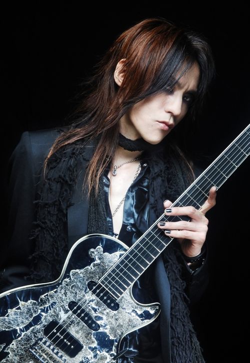 SUGIZO generasia