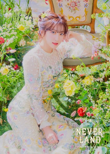 File:Eunseo - Neverland promo.jpg