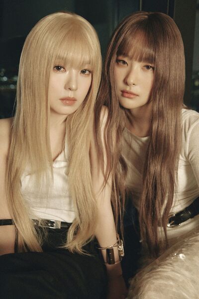 File:Red Velvet-IRENE & SEULGI - TILT promo.jpg