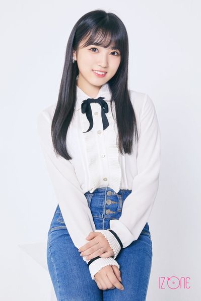 File:IZONE Yabuki Nako.jpg
