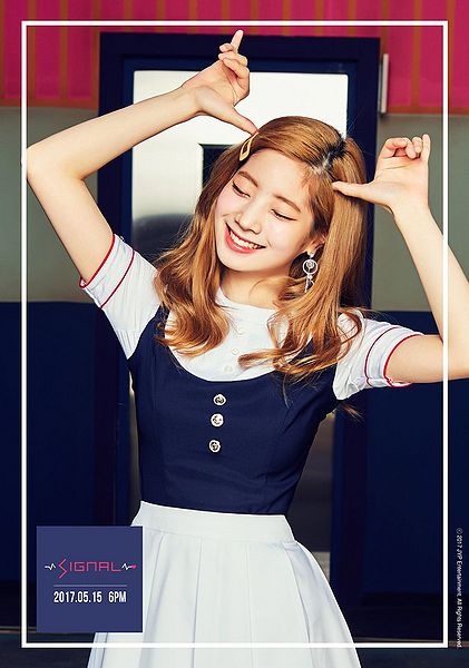 File:Dahyun - SIGNAL promo.jpg