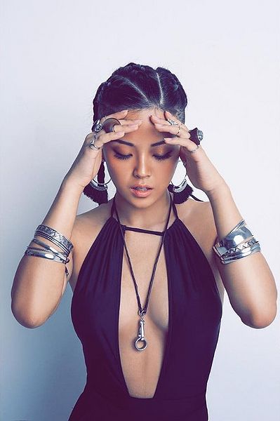 File:Eun E promoting TBoF.jpg