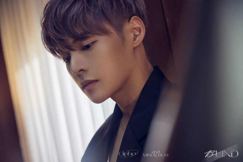 File:Hwi - BLIND promo.jpg