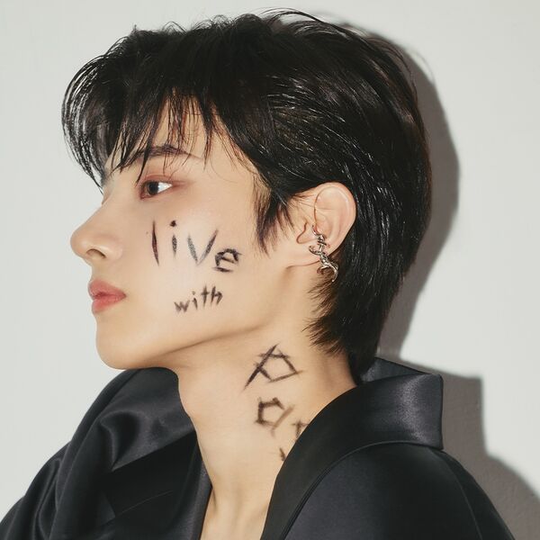 File:Yedam - PARADOXX promo.jpg