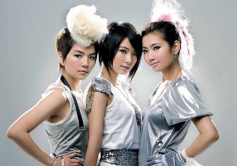 File:sheplaypromo.jpg