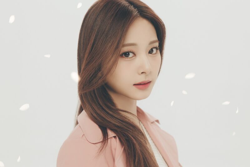 File:Tzuyu - TWICE4 promo.jpg