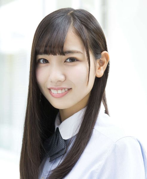 File:Keyakizaka46 Kawata Hina - Kaze ni Fukaretemo promo.jpg